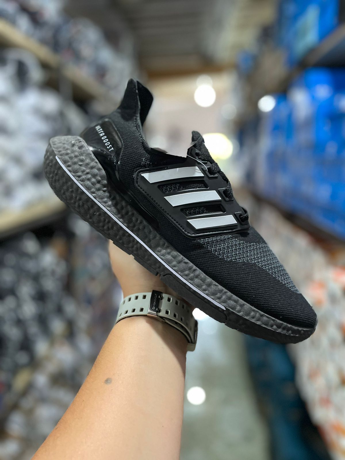 Tenis adidas boost masculino fashion preto